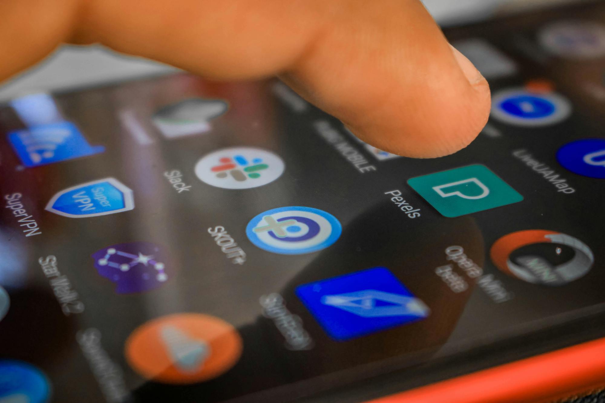 Touchscreen basics — tapping, swiping and zooming
